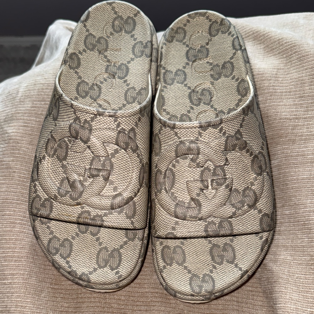 Gucci Gray Sandals with Iconic Monogram